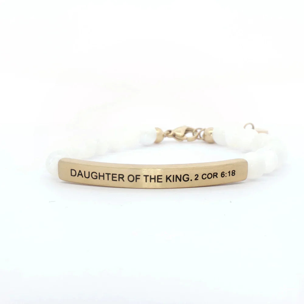 Mother of pearl bracelet with engraved bar charm, 'DAUGHTER OF THE KING' text