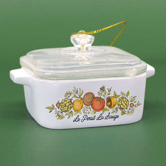 Mini casserole ornament with lidded dish shape, vegetable illustration, gold hanger