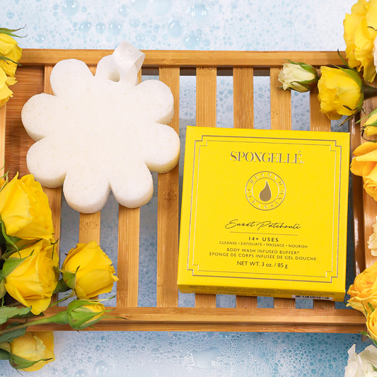 Spongellé Sweet Patchouli flower-shaped body sponge with yellow gift box