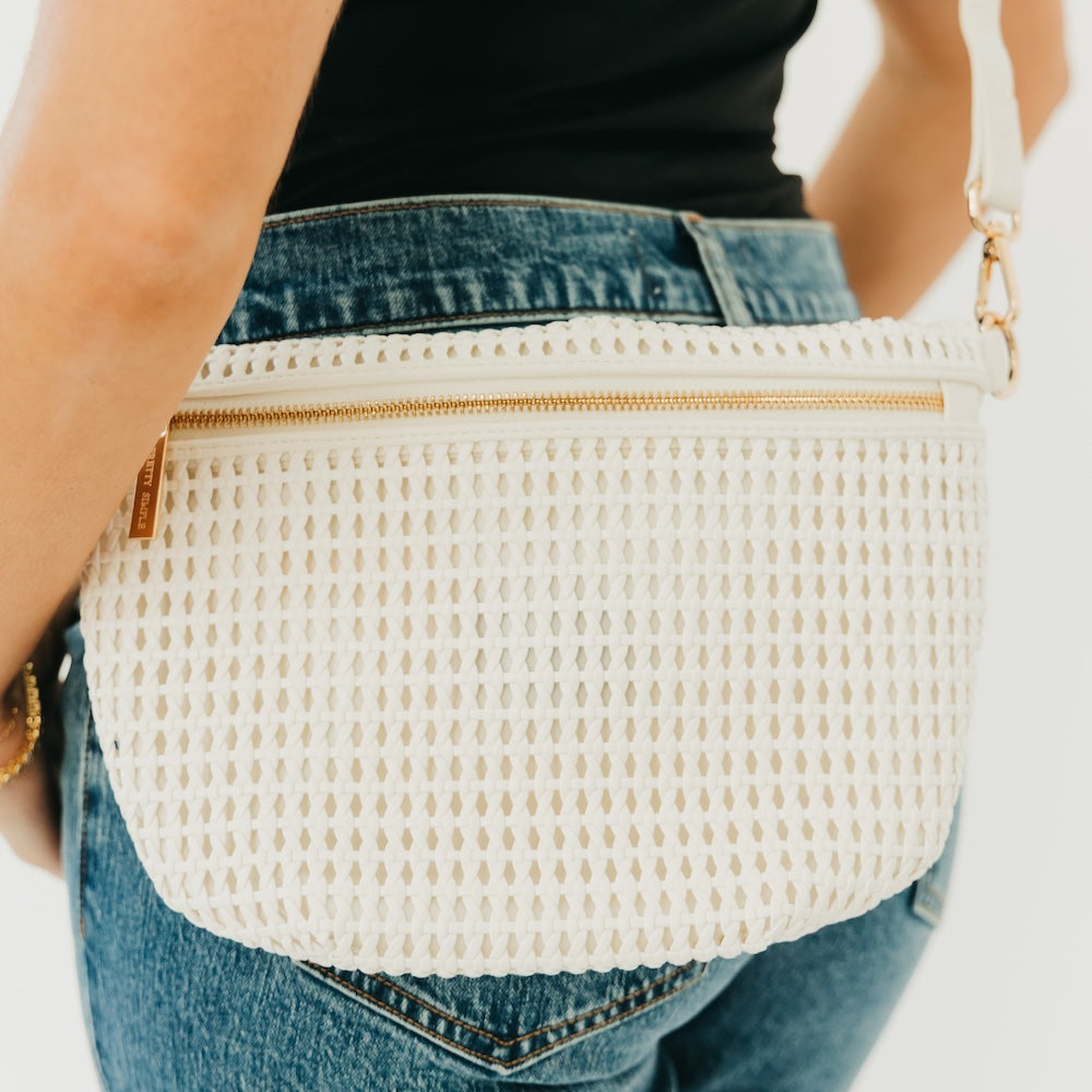 White woven bum bag with textured front and gold zipper