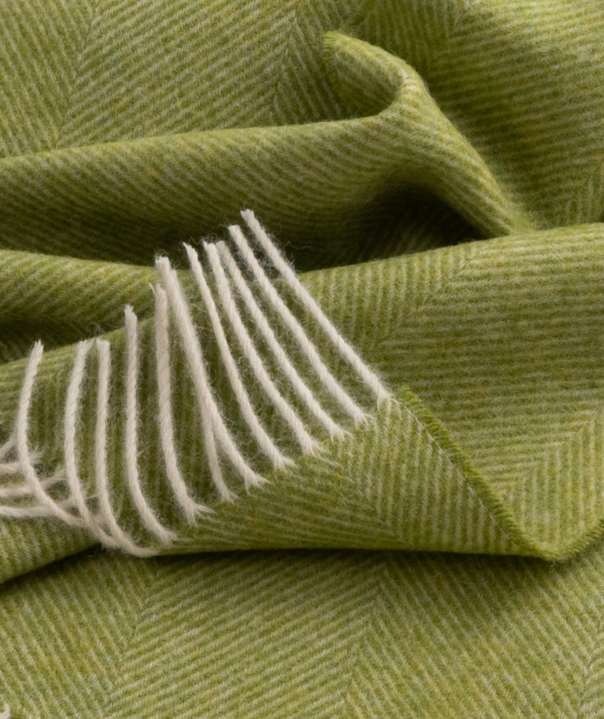 Southampton Home Shetland Lambswool Herringbone Throw – Lime