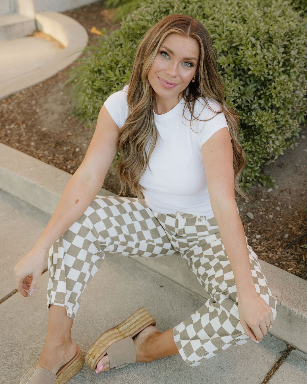 Checkered denim barrel pants, sage green and off-white, front pockets and tie belt