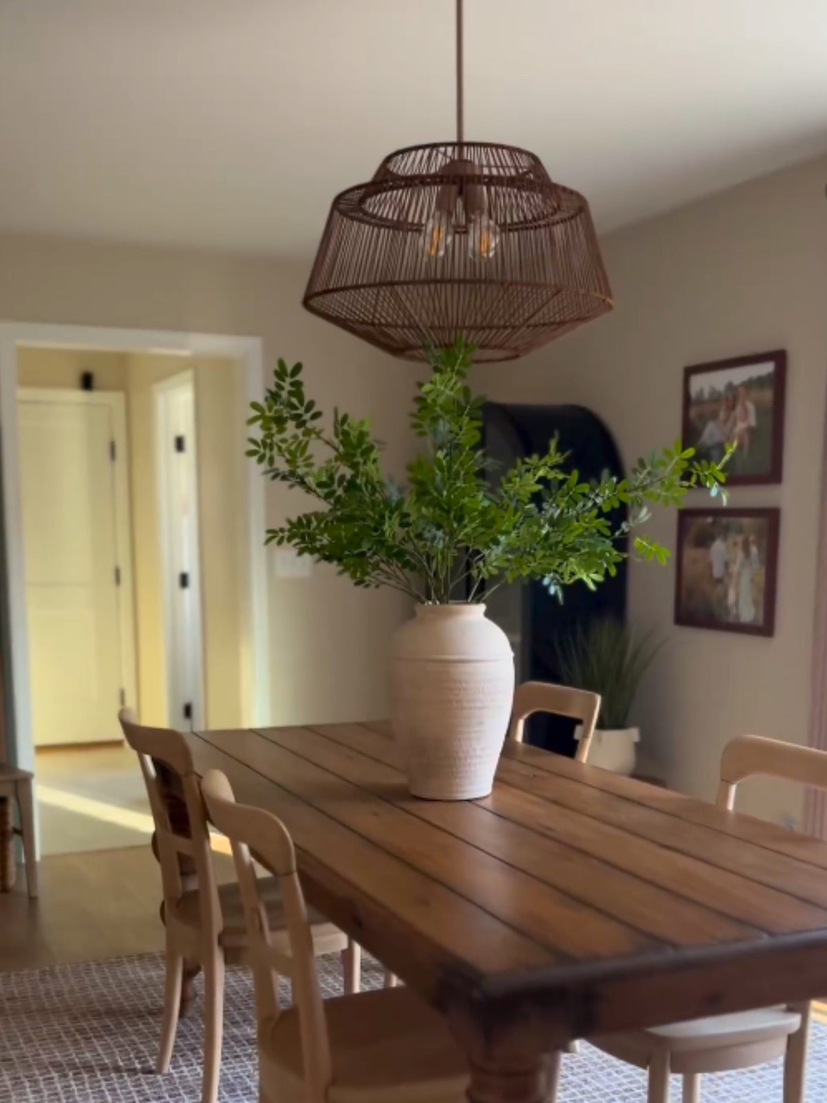 Artificial boxwood stems bundle of 4 in tan ceramic vase for dining table decor