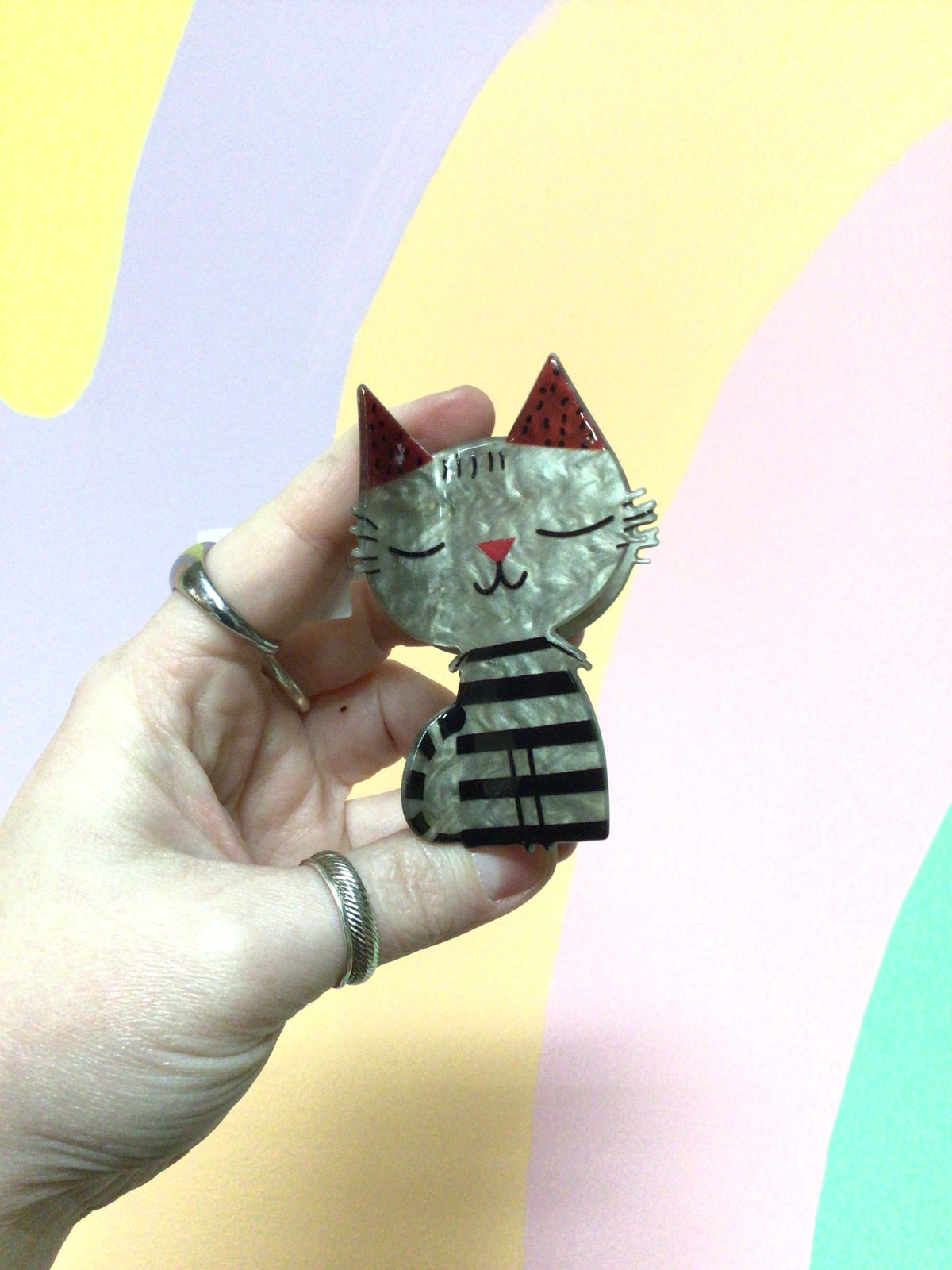 Striped cat hair claw clip, gray cat with black stripes