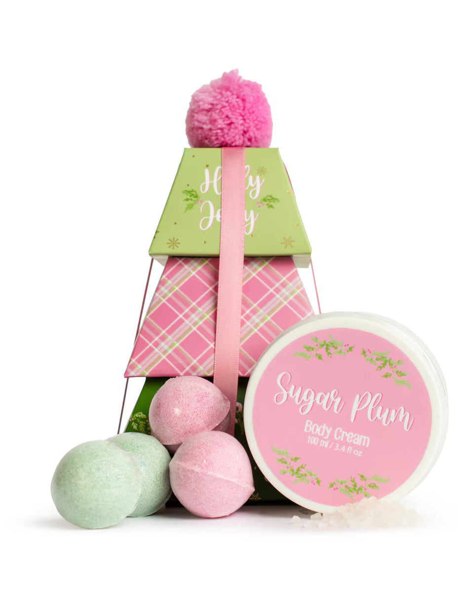 Winter fir bath fizzer set with body cream tub and pink and green bath balls