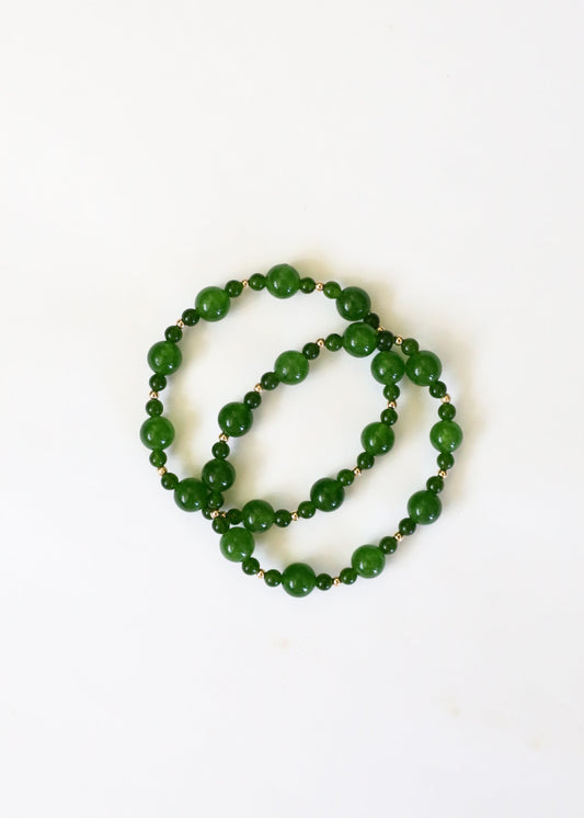 Green jade beaded stretch bracelet, coiled double loop