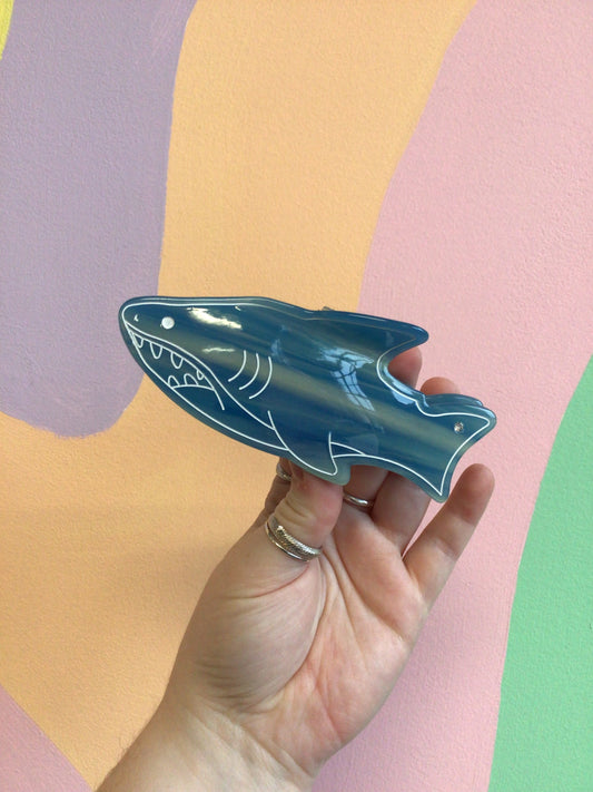 Blue shark hair claw with white fin line details