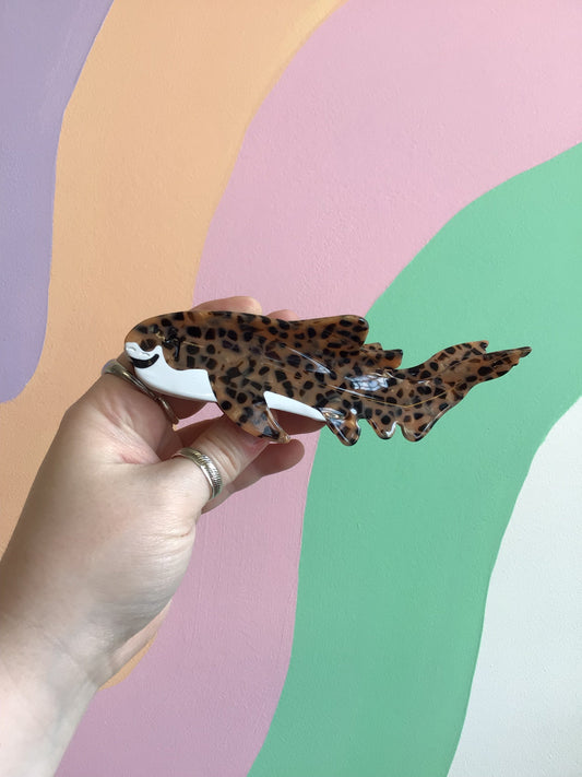 Leopard print shark hair claw with silver-tone teeth