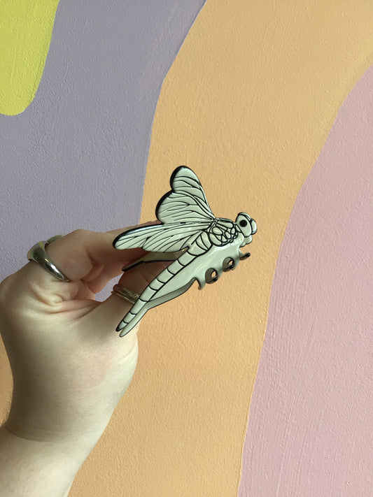 Dragonfly hair claw, mint green with black outline and metal teeth