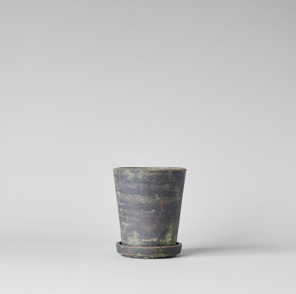 Grey patina terra cotta planter pot, short tapered cylinder with flat base rim