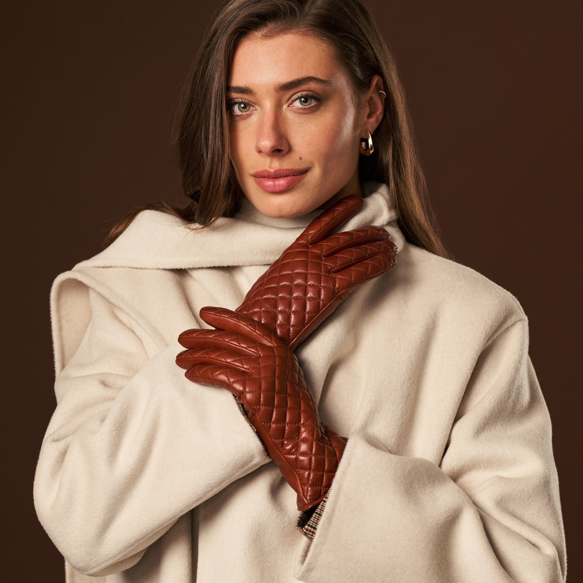 Emilia (brown) - Classic Italian lambskin leather gloves with cashmere lining and checkered pattern
