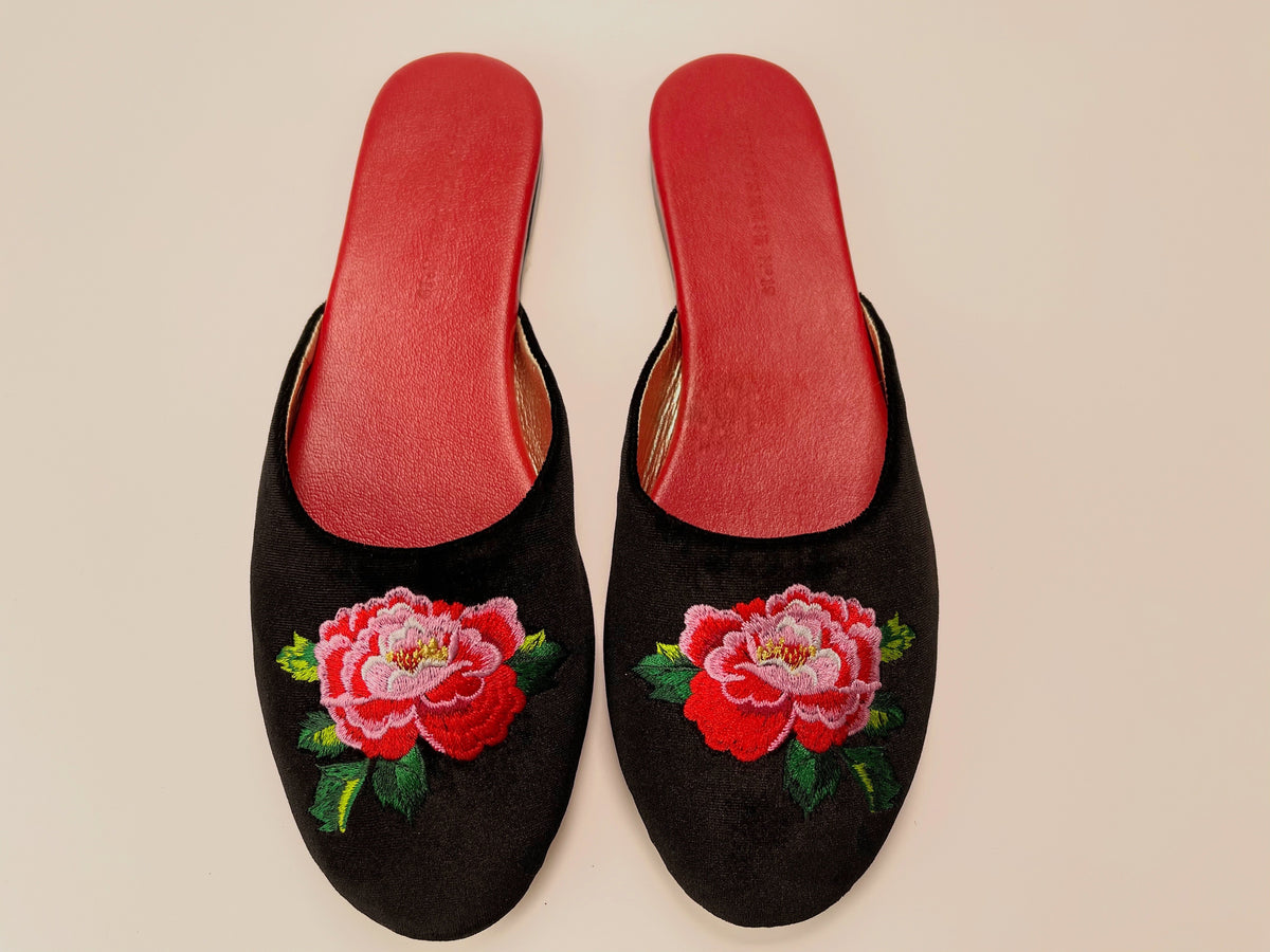 Black velvet mule slippers with peony embroidery and red insoles