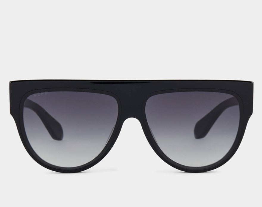 DIFF Georgie sunglasses with black frames and gradient gray lenses, front view