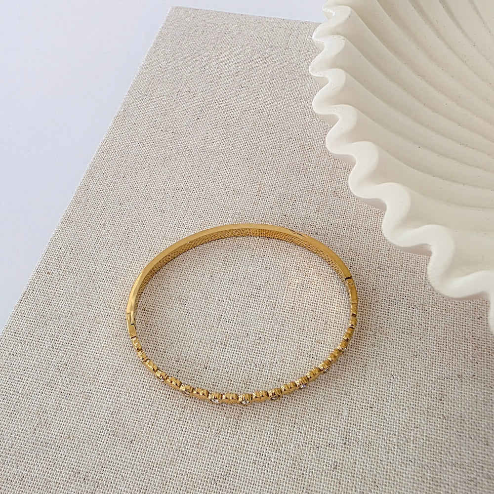 Gold heart-and-diamond hinge bracelet, hinged bangle with stone accents