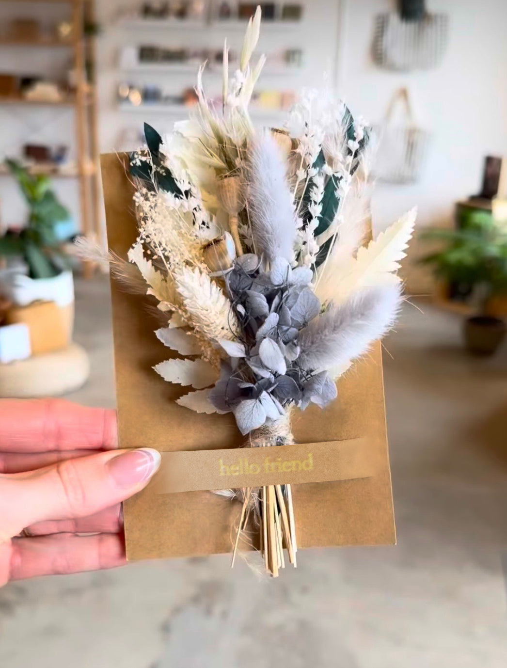 Hugs & Kisses Mini Bouquet Card | Dried Floral Greeting