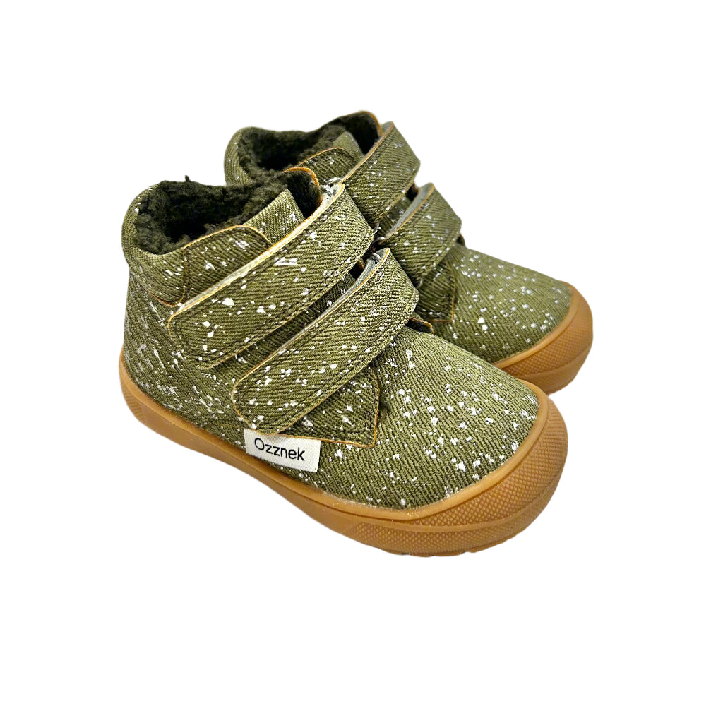 Toddler hiking boots in olive green knit with sherpa lining and double hook straps