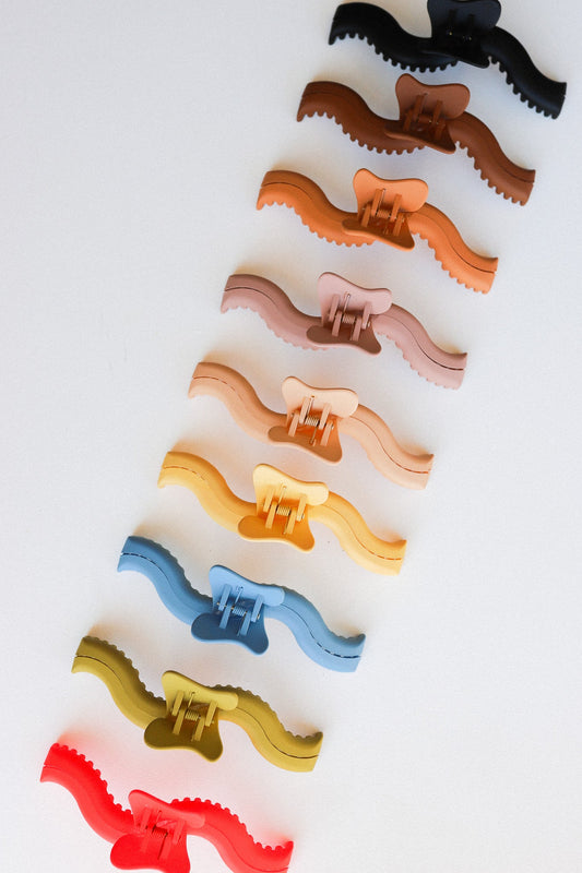 Wavy claw hair clips, set of assorted colors