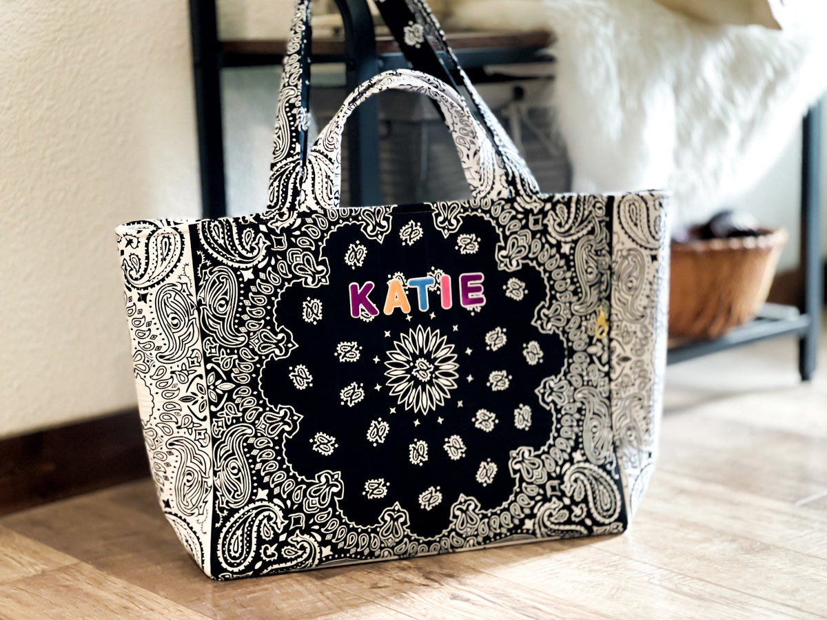 Large quilted tote bag, black-and-white paisley print, KATIE on front