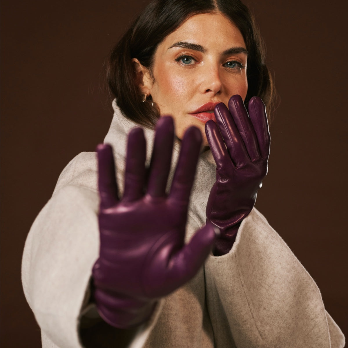 Isabella (eggplant) - Italian lambskin leather gloves with cashmere lining