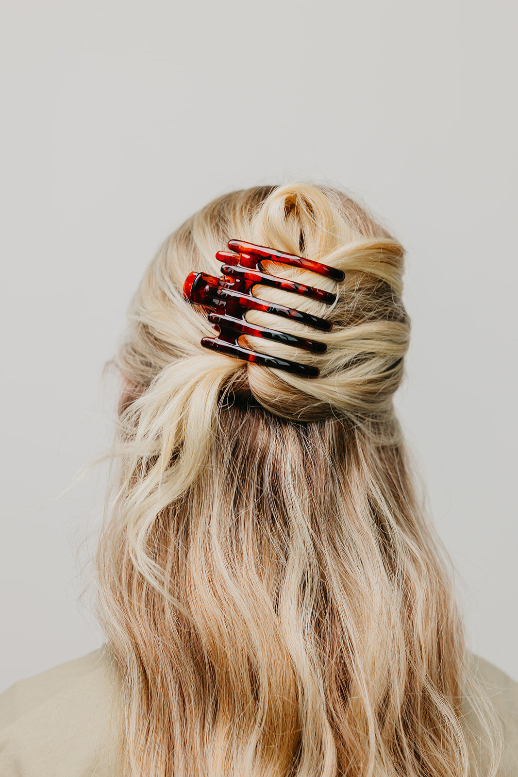 Wide laydown claw hair clip, red glossy translucent finish