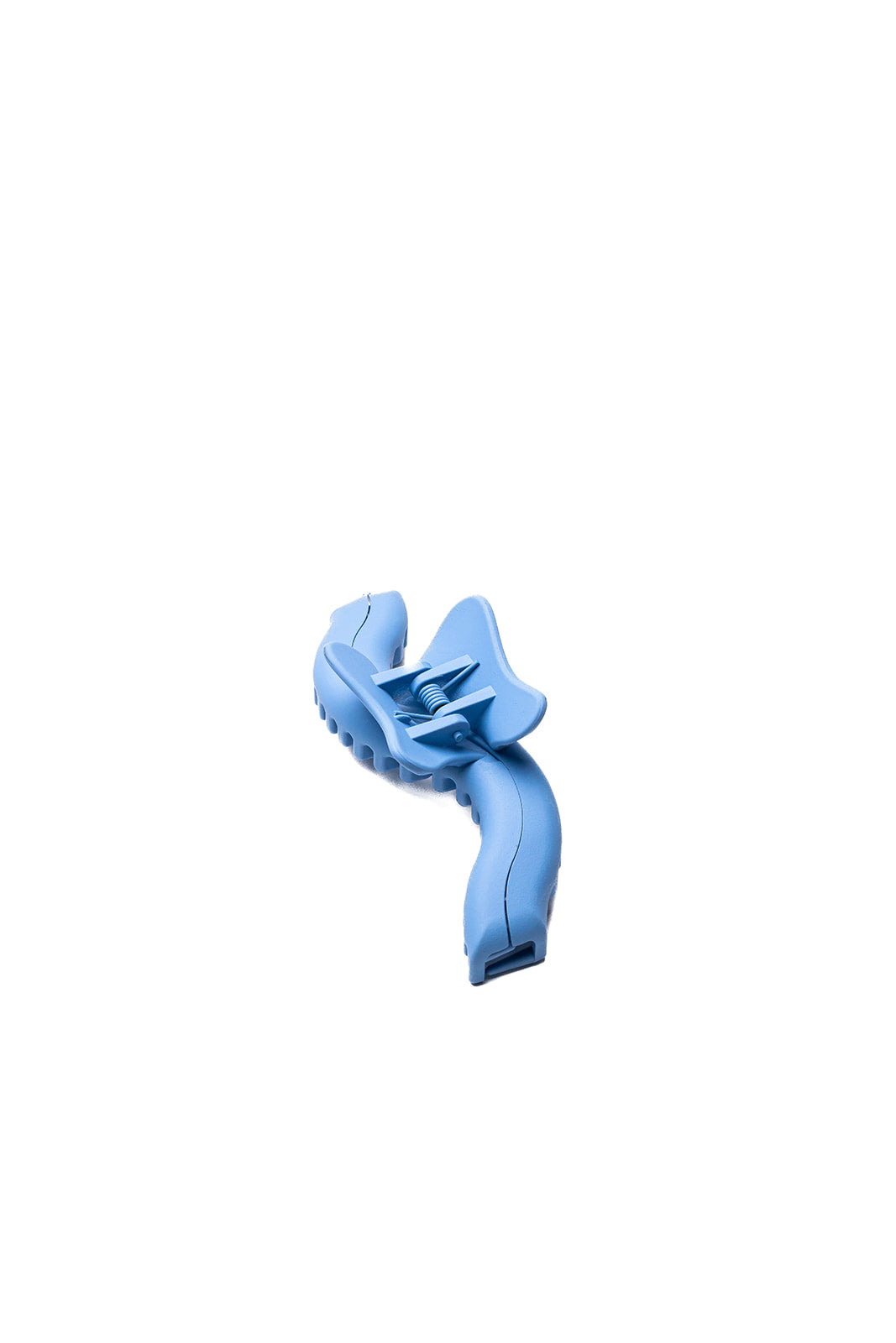 Wavy hair claw clip, light blue with ridged teeth