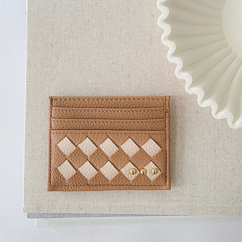 Small woven card holder wallet, tan with white diamond pattern and 3 gold snap studs