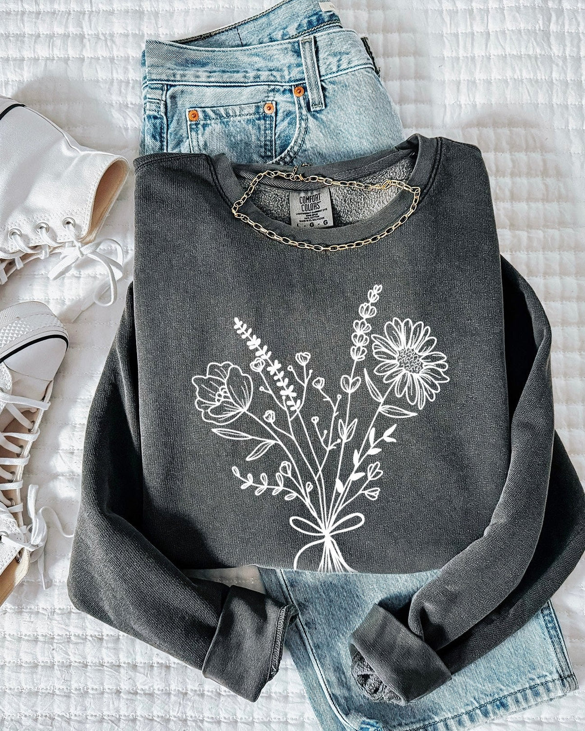 Botanical Floral Bouquet Comfort Colors Sweatshirt, Wildflower Gift for Women