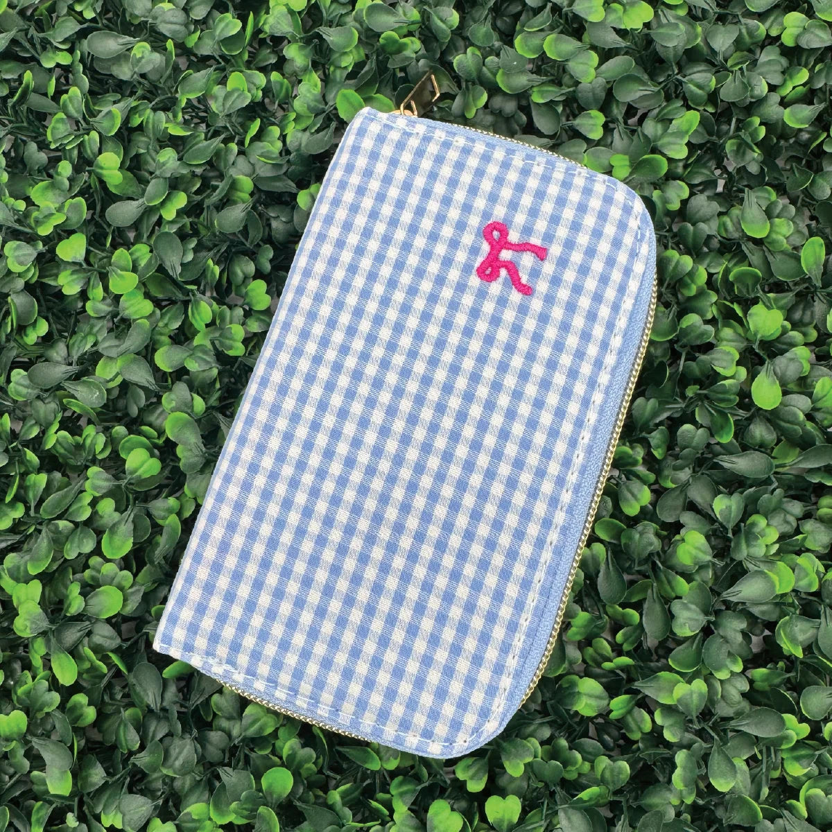 Light blue gingham manicure brush kit pouch with pink ribbon icon