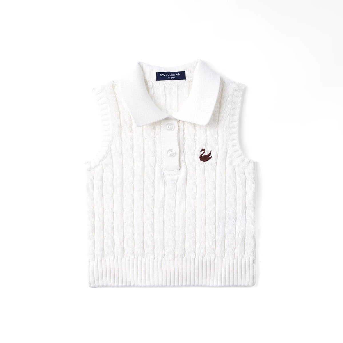 White cable-knit sleeveless polo shirt, ribbed collar, button placket