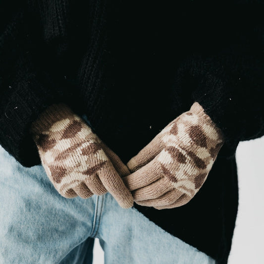 Tan camo knit smart-touch gloves with ribbed wrist cuffs