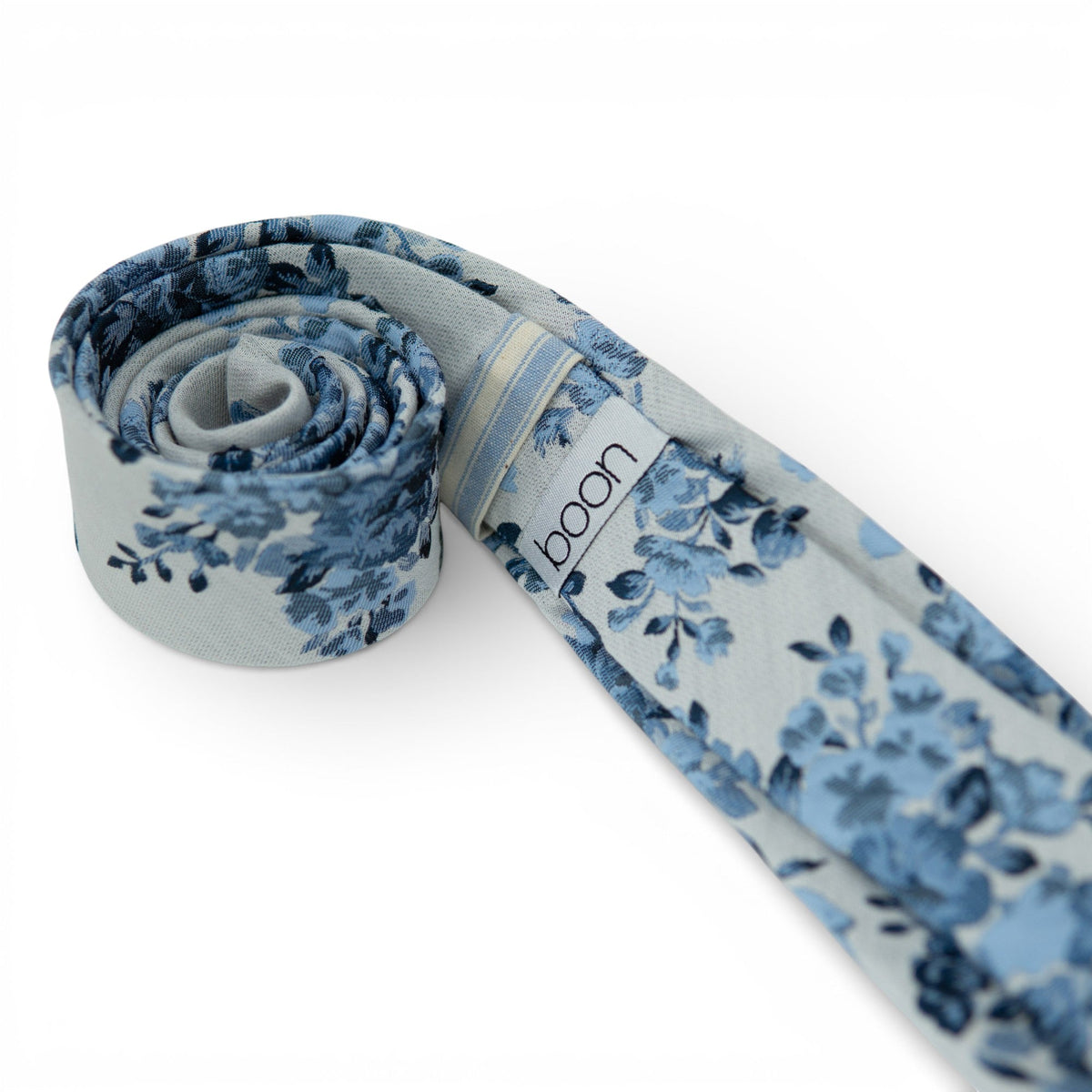 Men's floral necktie with light blue striped band detail and rolled knot