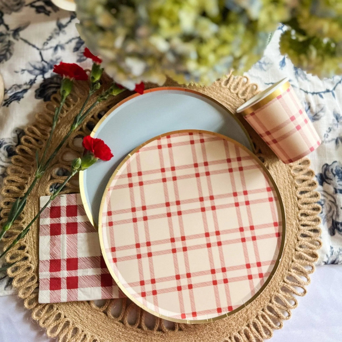 Red Plaid Christmas Paper Plates, Farmhouse (8 Pack)