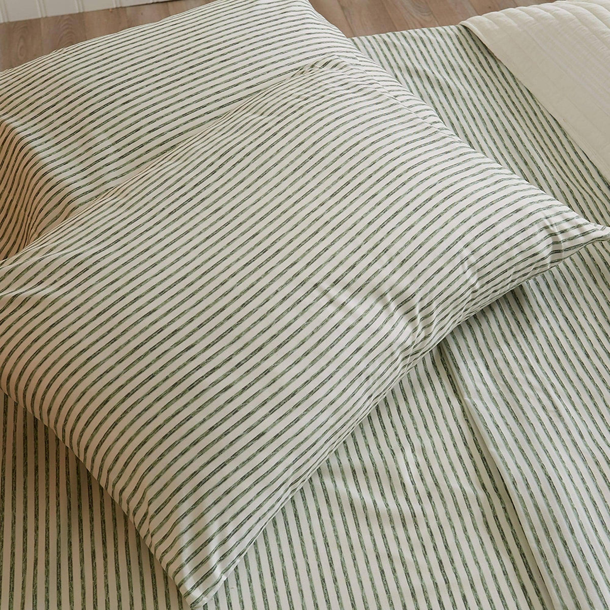 Striped microfiber fitted sheet and pillowcases, white with green thin stripes