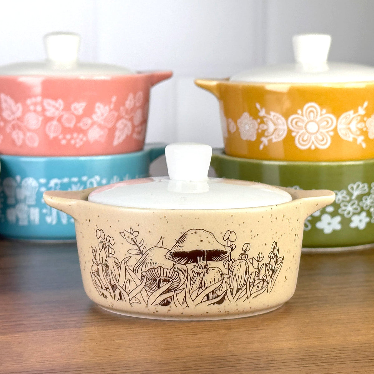 Cream ceramic casserole trinket box with lid, farm scene line art on front
