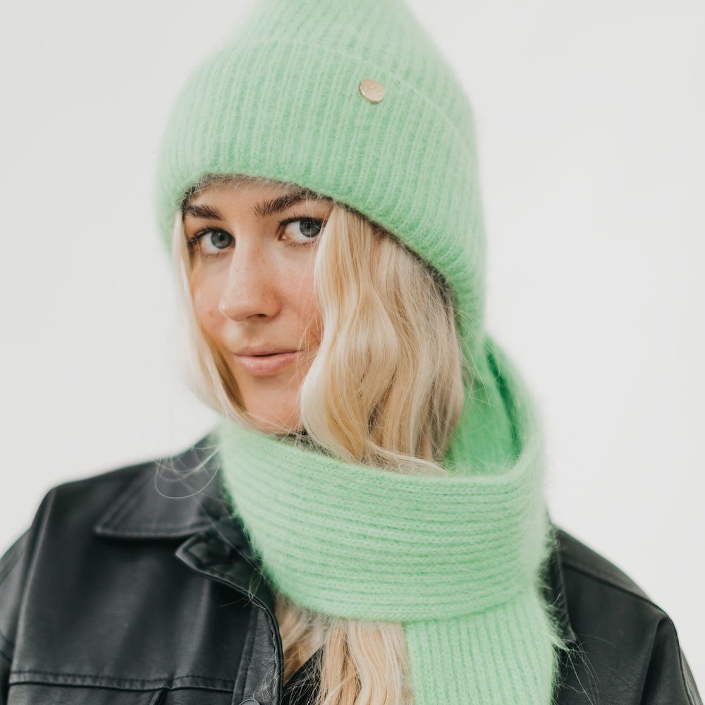 Mint green ribbed knit beanie with matching scarf