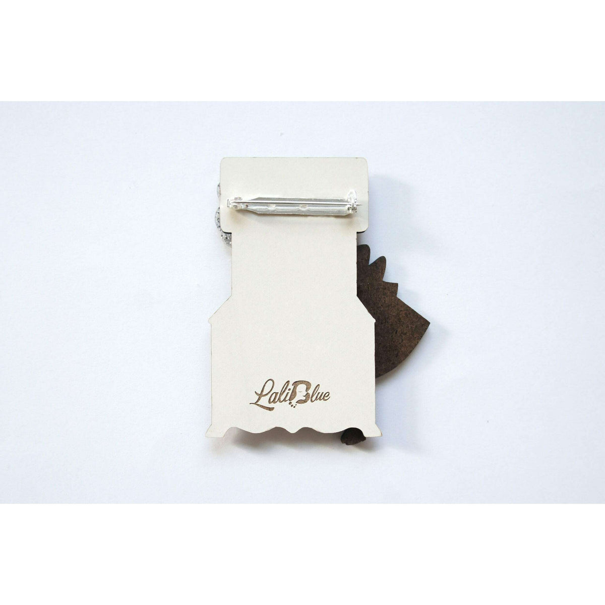 Tea pin up brooch with pin back and Laliblue logo on attached backing card