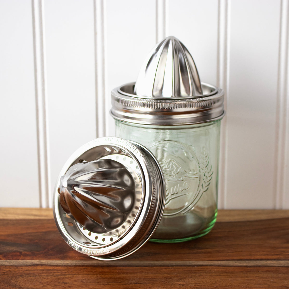 Stainless steel wide-mouth mason jar juicing lid with hinged/hinged-style cap