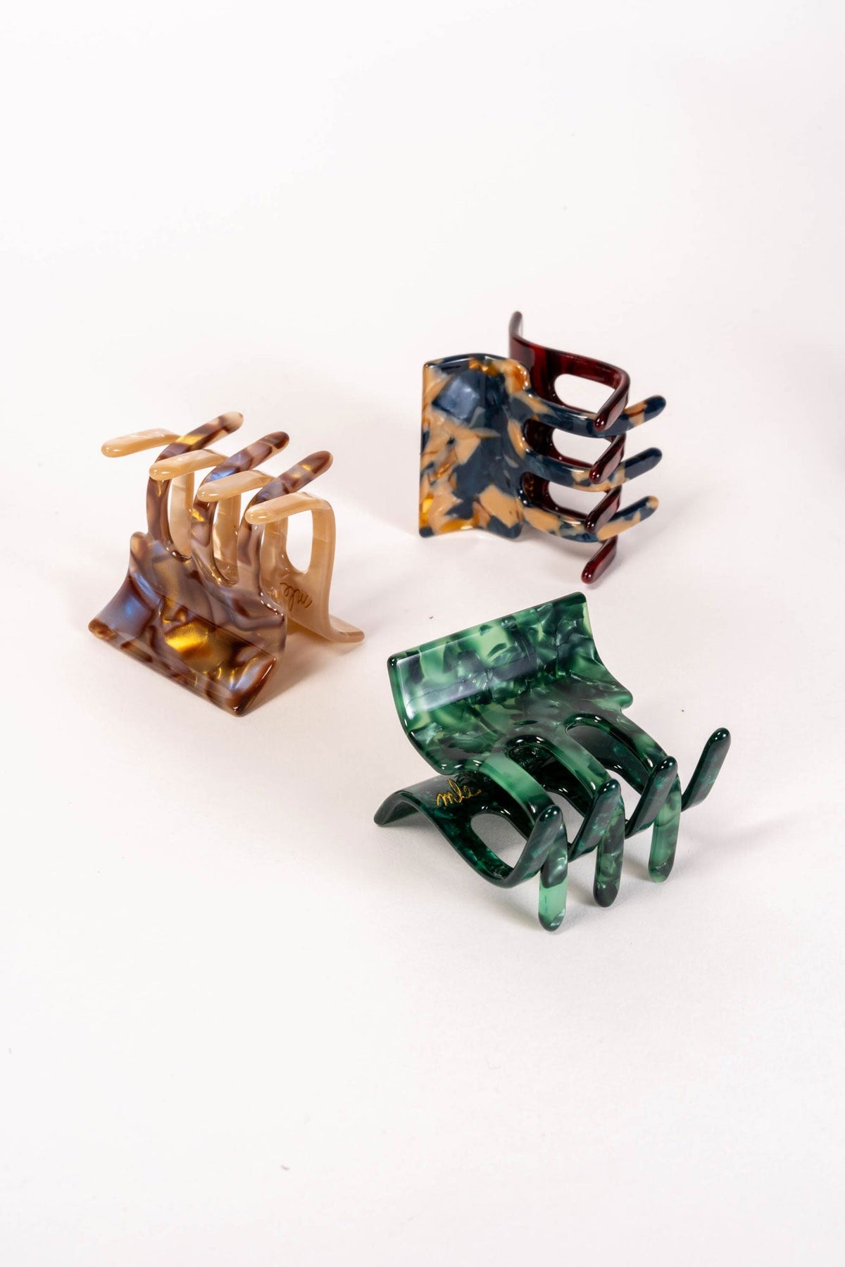 Mini hair claw clips set: amber, blue tortie, and green with prongs